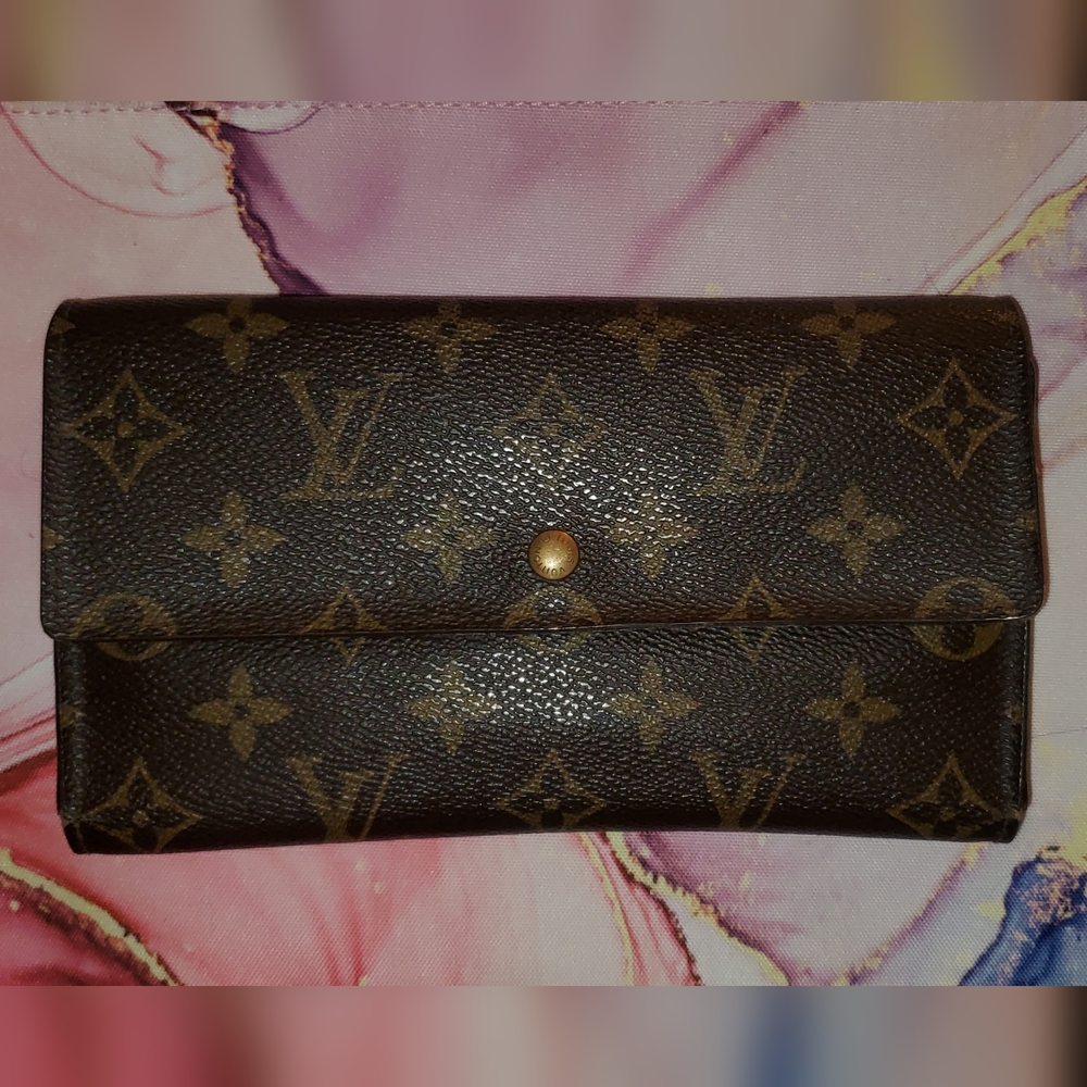 Authentic LV Vintage Monogram Porte Tresor International Wallet